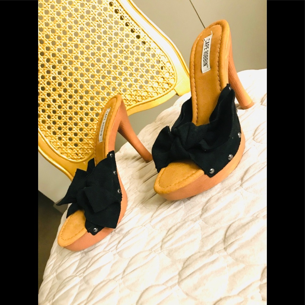 🖤Faux Wood - Heels🖤